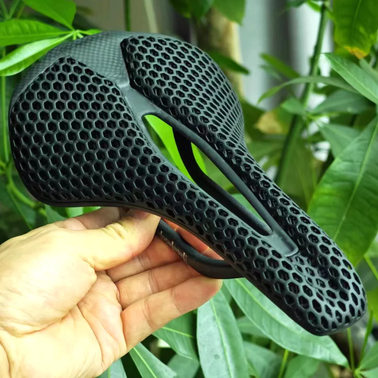 Sella Bici GOLDIX in Carbonio  - Carbon Fiber Saddle recensione e prezzo